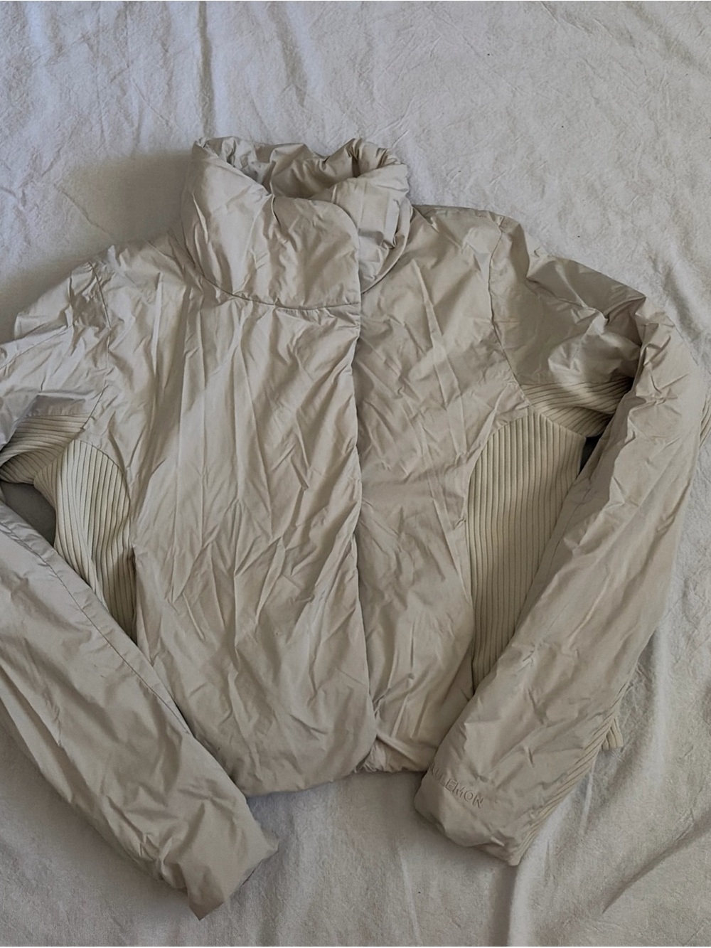 Lululemon City Sleek Short Jacket Sand Dollar Primaloft Size 6